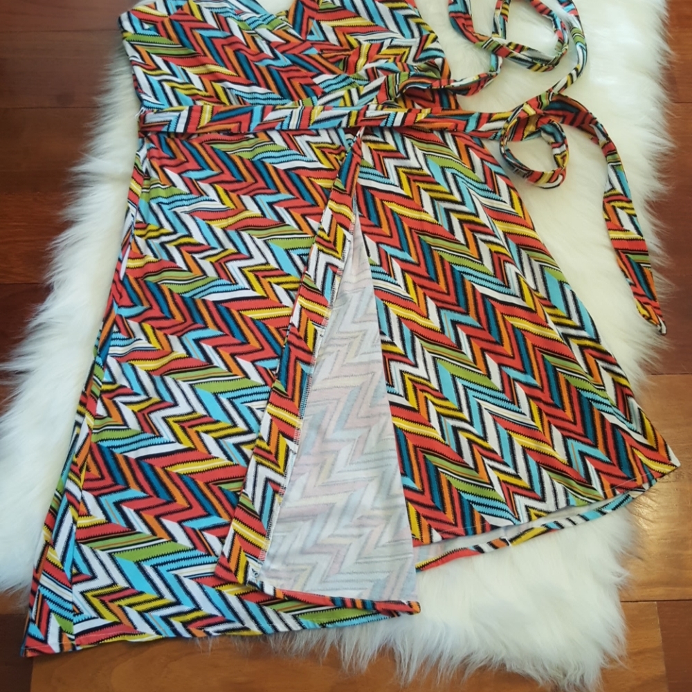 Gap Halter wrap dress in zigzag print - Picture 3 of 8